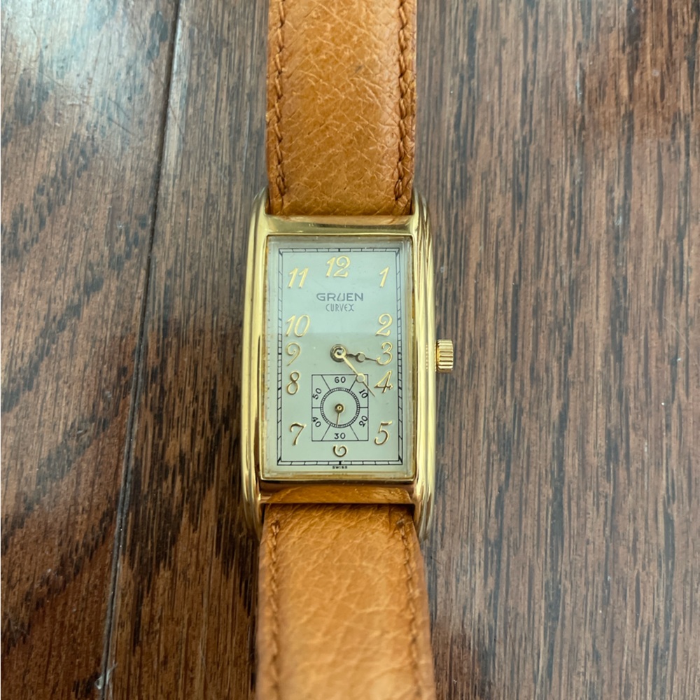 Women’s Vintage Gruen Curvex Watch
